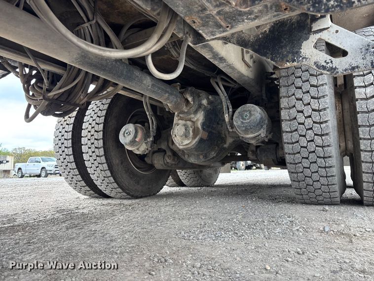 image for item FG0249 2001 Sterling Truck L7500 Series bucket truck