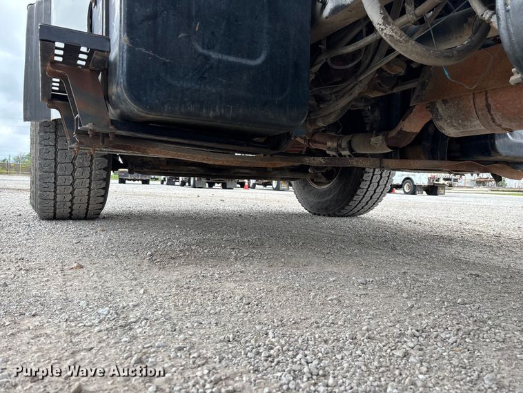 image for item FG0249 2001 Sterling Truck L7500 Series bucket truck