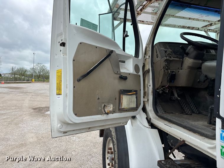 image for item FG0249 2001 Sterling Truck L7500 Series bucket truck
