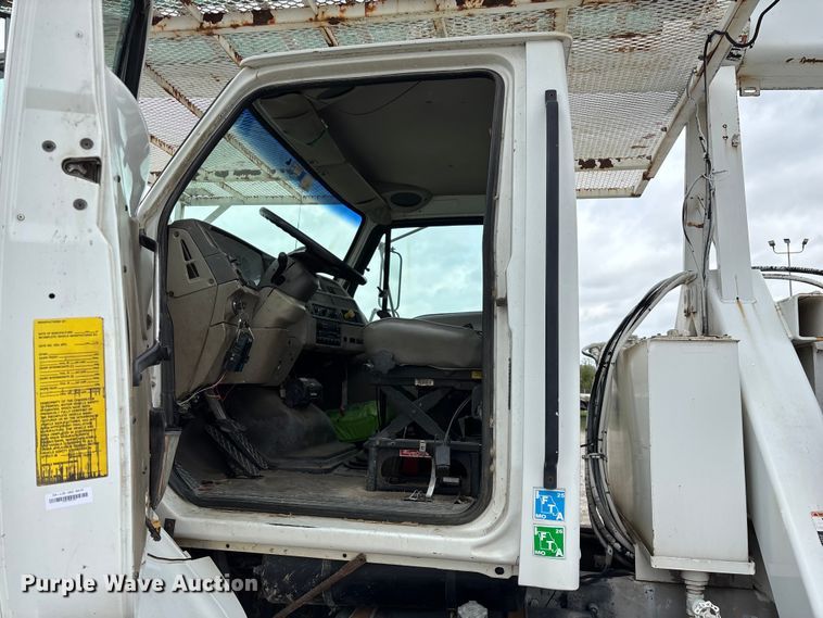 image for item FG0249 2001 Sterling Truck L7500 Series bucket truck