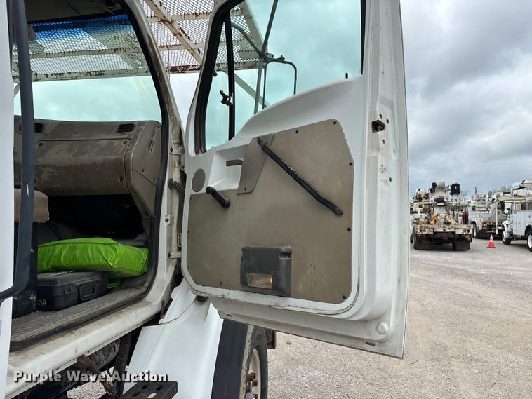image for item FG0249 2001 Sterling Truck L7500 Series bucket truck