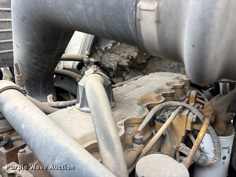 image for item FG0249 2001 Sterling Truck L7500 Series bucket truck