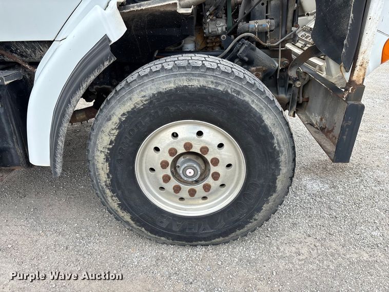 image for item FG0249 2001 Sterling Truck L7500 Series bucket truck