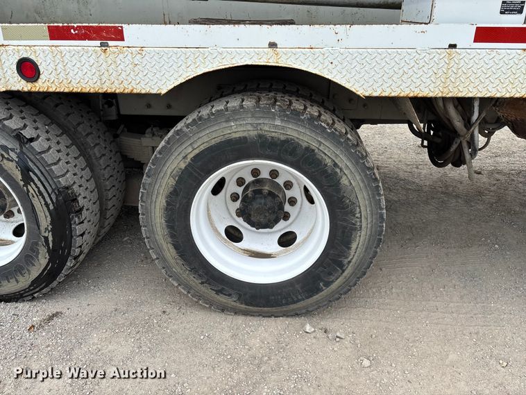 image for item FG0249 2001 Sterling Truck L7500 Series bucket truck