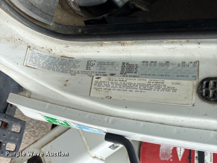 image for item FG0249 2001 Sterling Truck L7500 Series bucket truck
