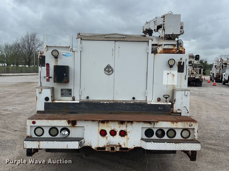 image for item FG0250 2006 Ford F650 utility / service truck