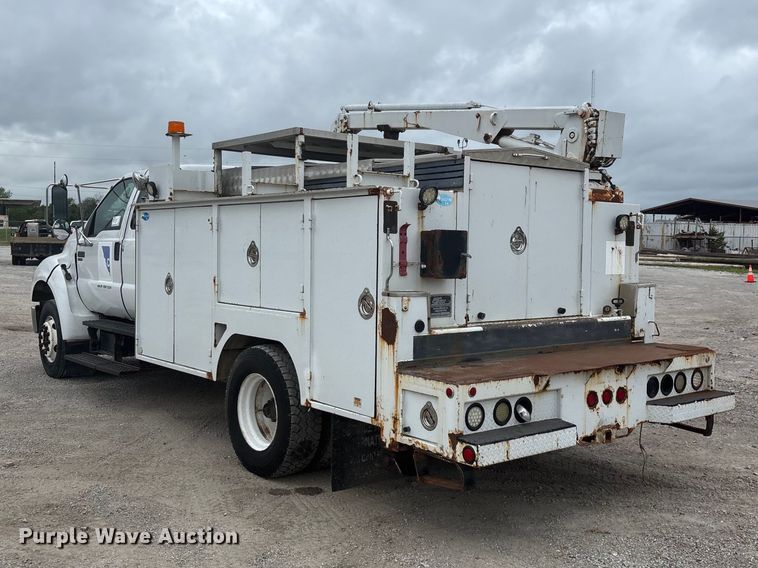 image for item FG0250 2006 Ford F650 utility / service truck