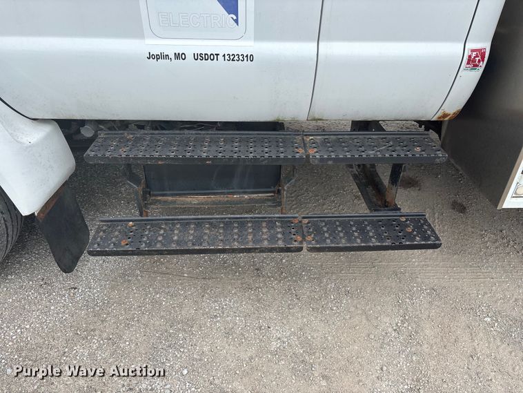 image for item FG0250 2006 Ford F650 utility / service truck