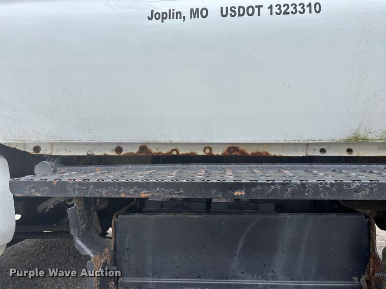 image for item FG0250 2006 Ford F650 utility / service truck