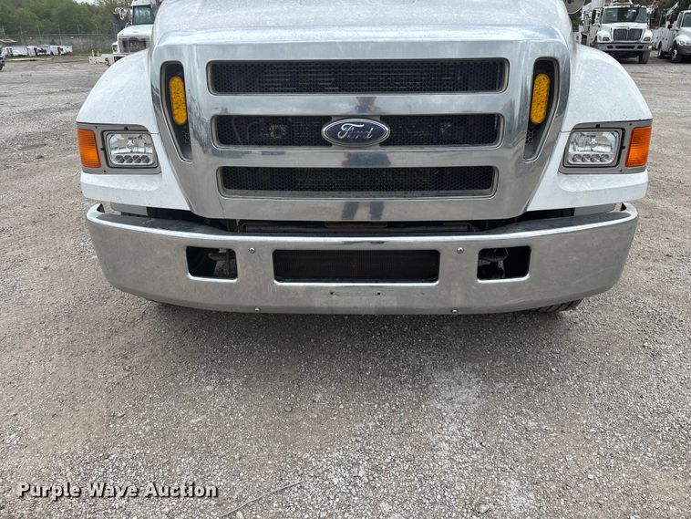 image for item FG0250 2006 Ford F650 utility / service truck