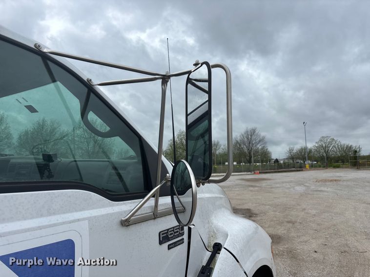 image for item FG0250 2006 Ford F650 utility / service truck