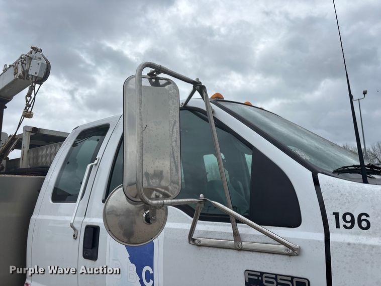 image for item FG0250 2006 Ford F650 utility / service truck