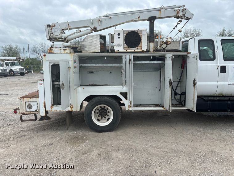 image for item FG0250 2006 Ford F650 utility / service truck