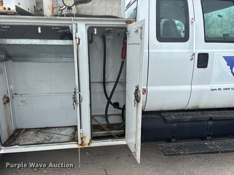 image for item FG0250 2006 Ford F650 utility / service truck