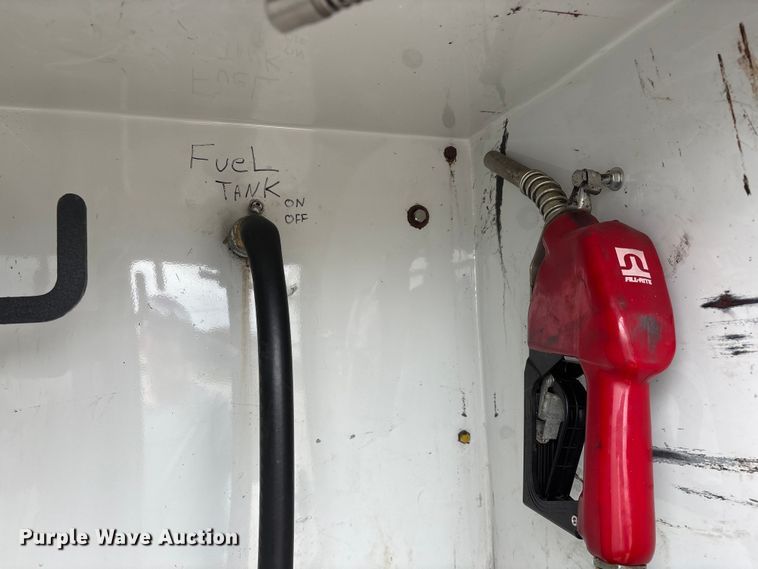 image for item FG0250 2006 Ford F650 utility / service truck