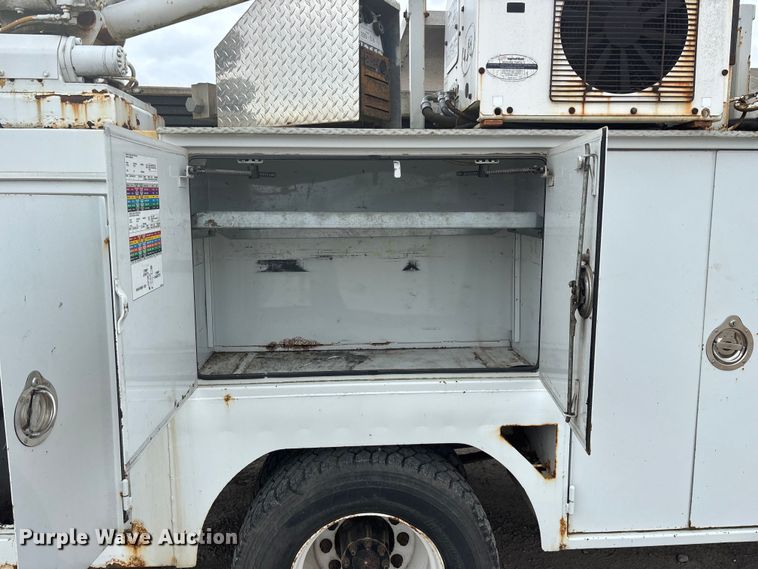 image for item FG0250 2006 Ford F650 utility / service truck