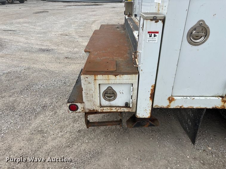 image for item FG0250 2006 Ford F650 utility / service truck