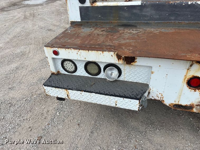 image for item FG0250 2006 Ford F650 utility / service truck