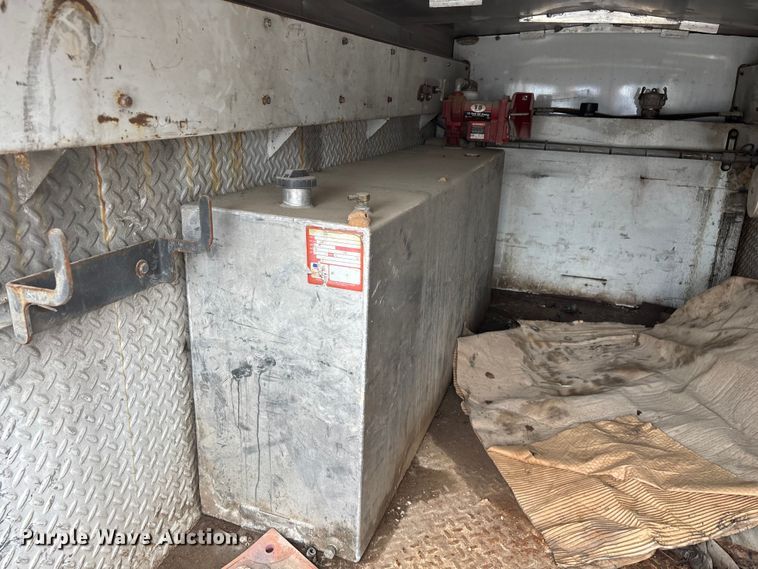 image for item FG0250 2006 Ford F650 utility / service truck