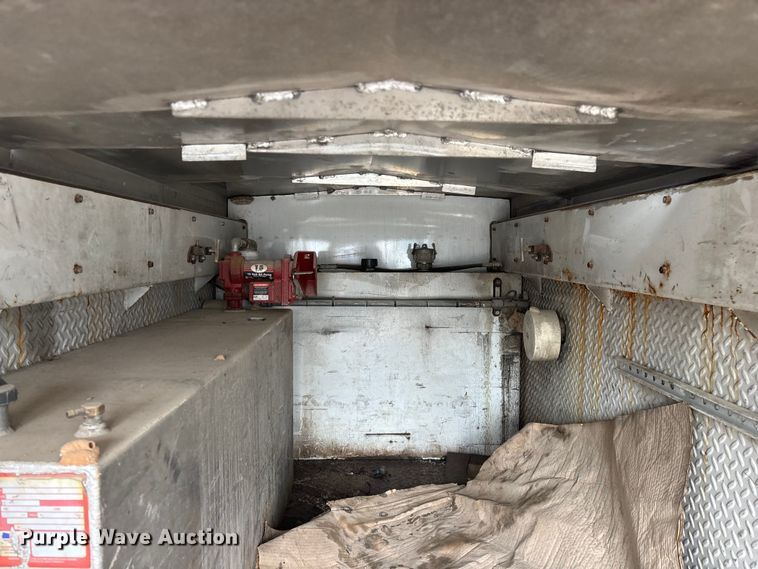 image for item FG0250 2006 Ford F650 utility / service truck