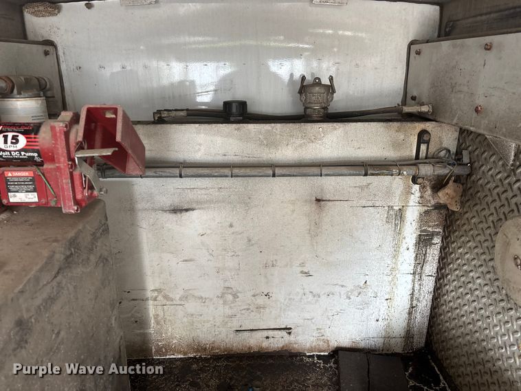 image for item FG0250 2006 Ford F650 utility / service truck