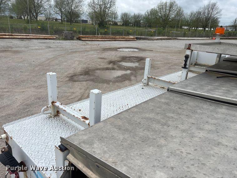 image for item FG0250 2006 Ford F650 utility / service truck