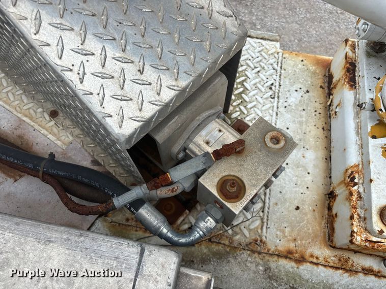 image for item FG0250 2006 Ford F650 utility / service truck