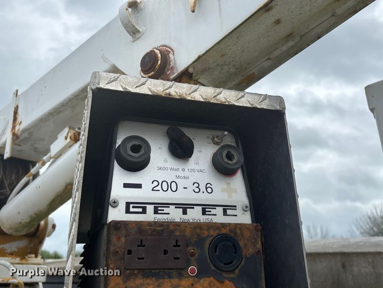 image for item FG0250 2006 Ford F650 utility / service truck