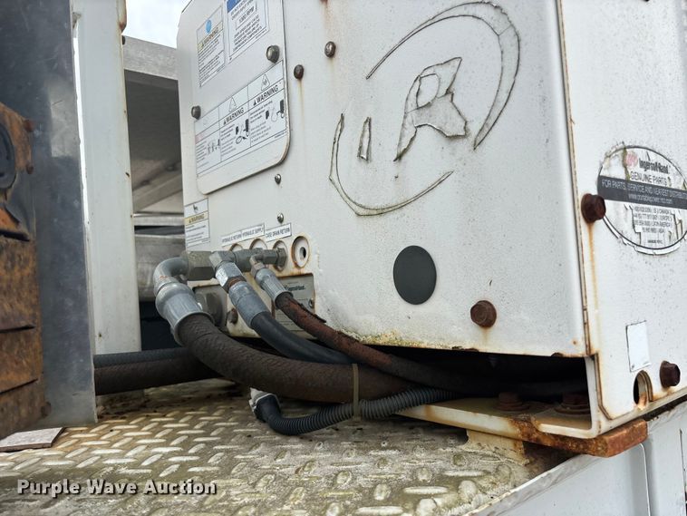 image for item FG0250 2006 Ford F650 utility / service truck