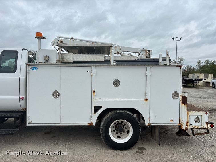 image for item FG0250 2006 Ford F650 utility / service truck