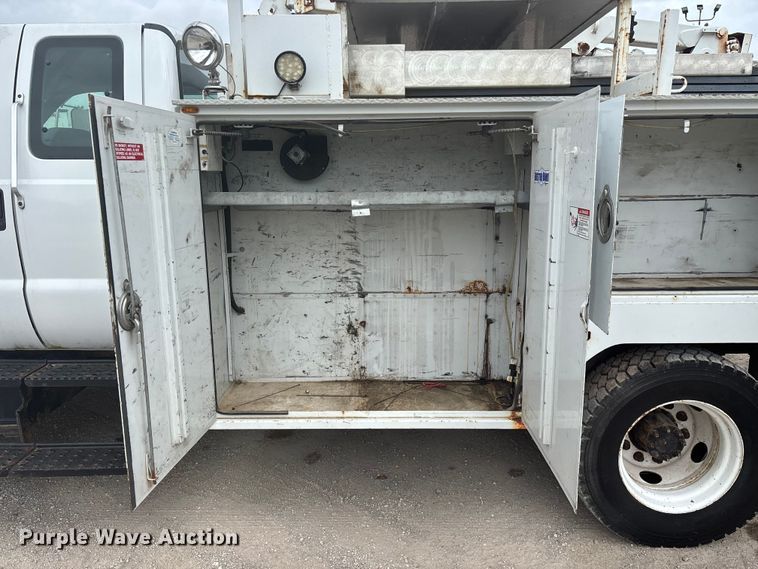 image for item FG0250 2006 Ford F650 utility / service truck