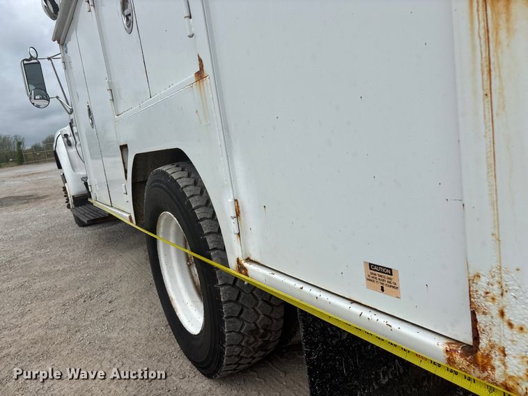 image for item FG0250 2006 Ford F650 utility / service truck