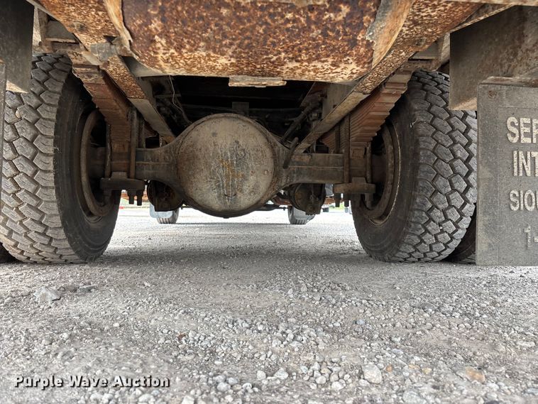 image for item FG0250 2006 Ford F650 utility / service truck