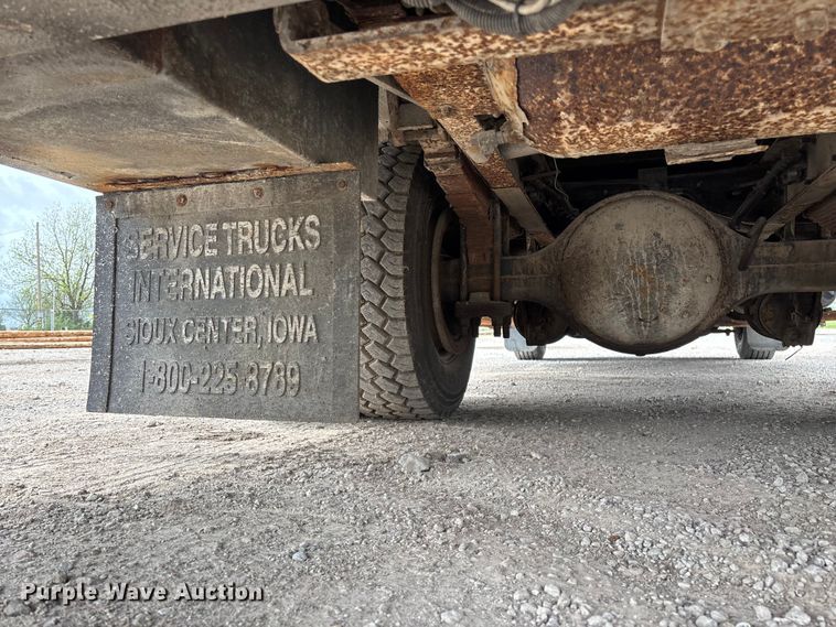 image for item FG0250 2006 Ford F650 utility / service truck