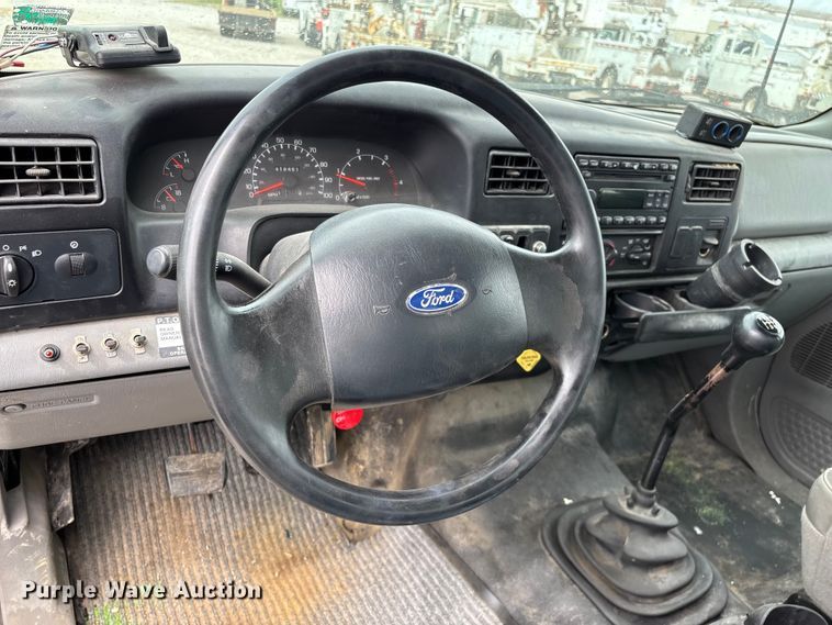 image for item FG0250 2006 Ford F650 utility / service truck