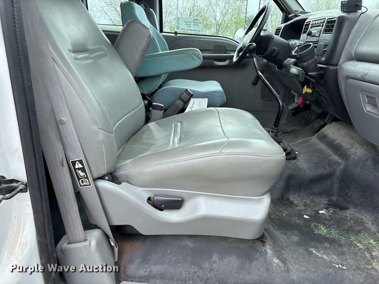 image for item FG0250 2006 Ford F650 utility / service truck