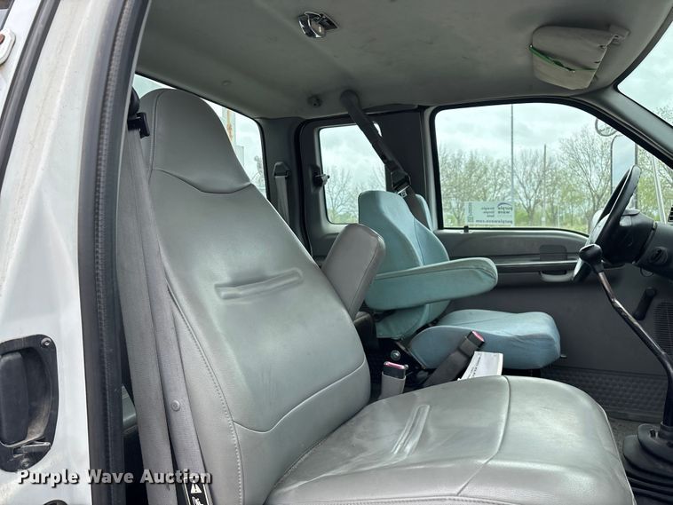 image for item FG0250 2006 Ford F650 utility / service truck