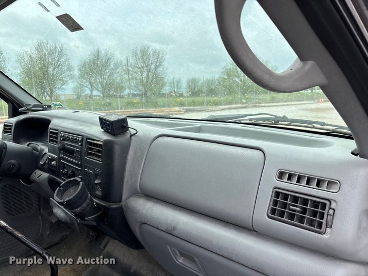 image for item FG0250 2006 Ford F650 utility / service truck