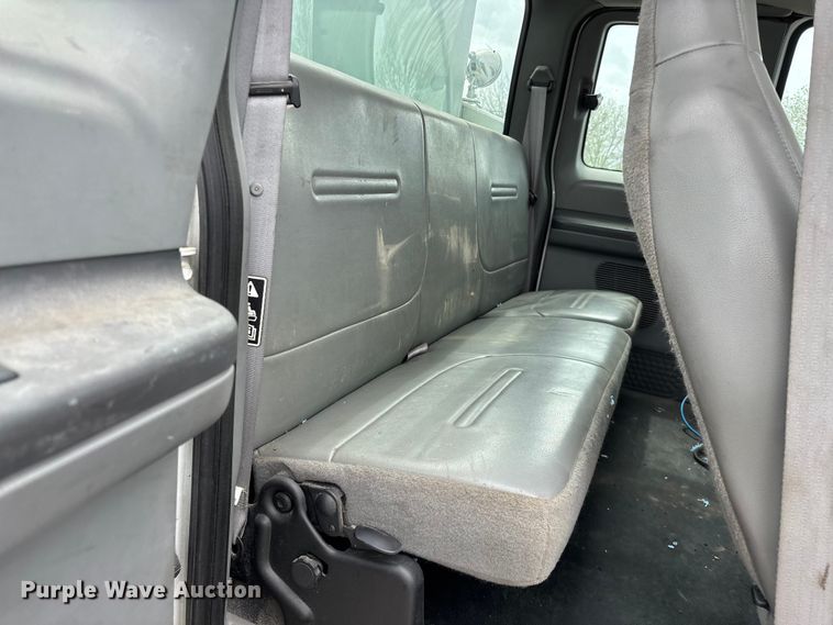 image for item FG0250 2006 Ford F650 utility / service truck