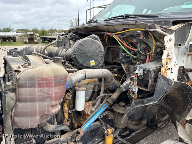 image for item FG0250 2006 Ford F650 utility / service truck