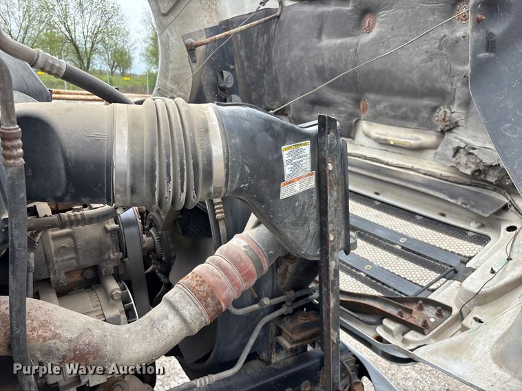 image for item FG0250 2006 Ford F650 utility / service truck