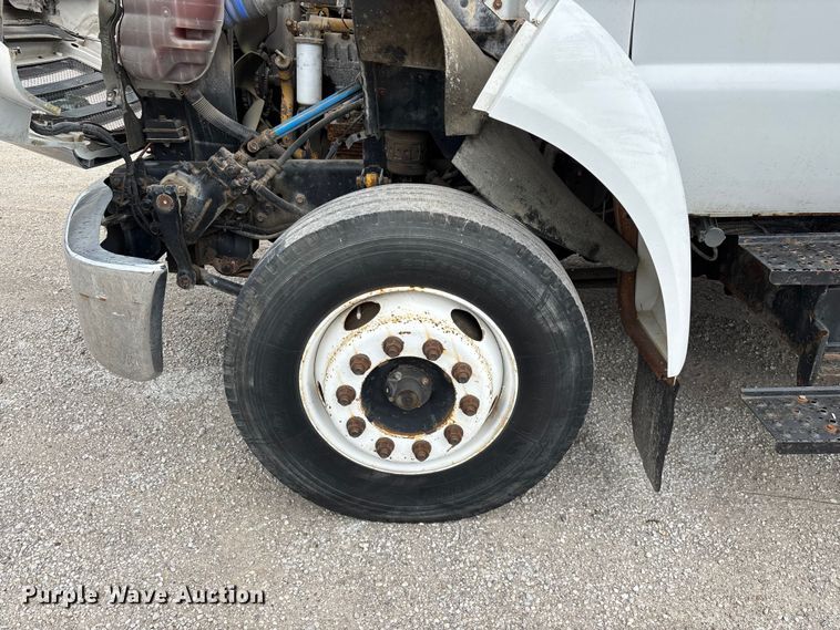 image for item FG0250 2006 Ford F650 utility / service truck