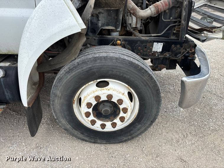 image for item FG0250 2006 Ford F650 utility / service truck