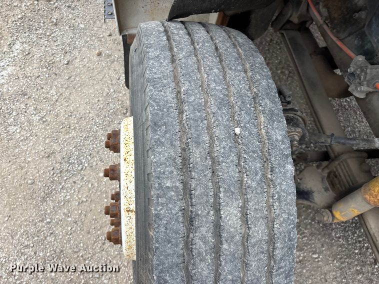 image for item FG0250 2006 Ford F650 utility / service truck