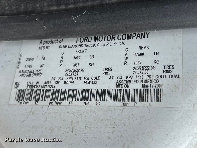 image for item FG0250 2006 Ford F650 utility / service truck