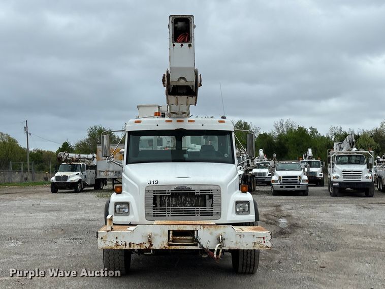 image for item FG0251 2001 Freightliner FL80 bucket truck
