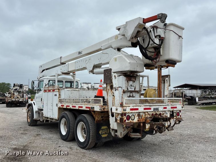 image for item FG0251 2001 Freightliner FL80 bucket truck