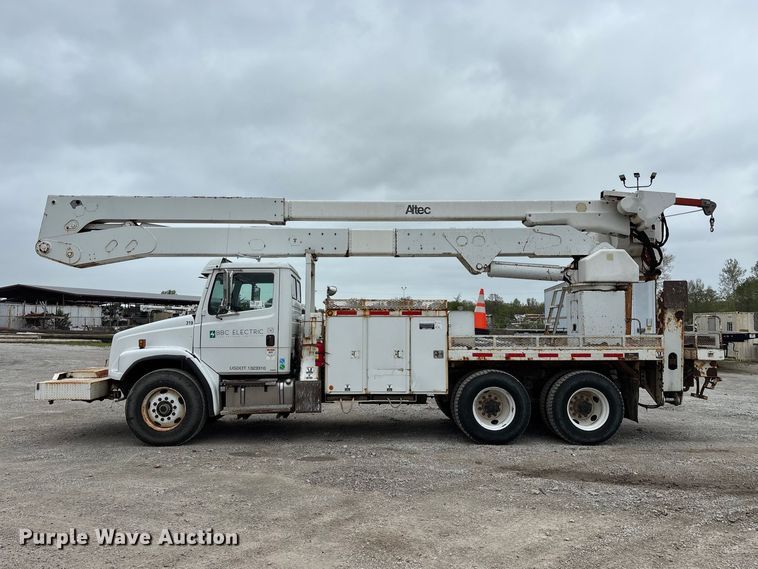 image for item FG0251 2001 Freightliner FL80 bucket truck