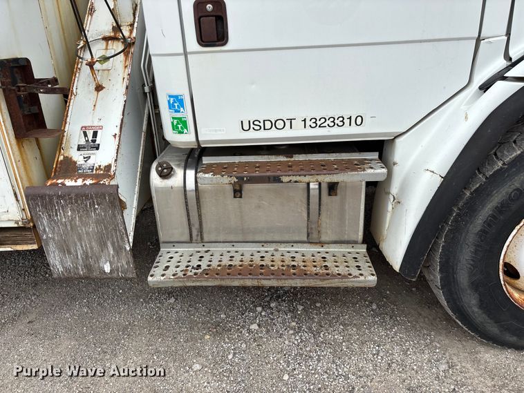 image for item FG0251 2001 Freightliner FL80 bucket truck