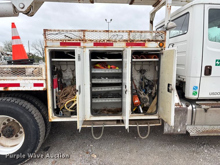 image for item FG0251 2001 Freightliner FL80 bucket truck